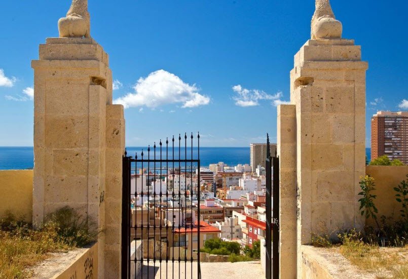 Castell de Sant Ferran, Spain